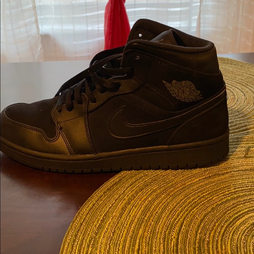 I’m selling this shoes